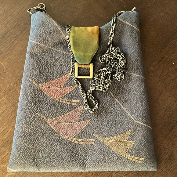 JANATH /KAUAI 10”x8” Purse Chain Strap Crossbody Event Travel Handbag - Picture 1 of 8